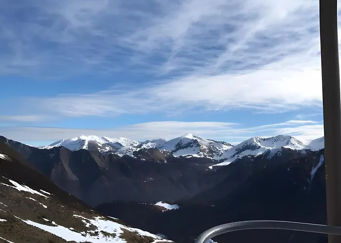 Au Fil De L'eau Chein-Dessus